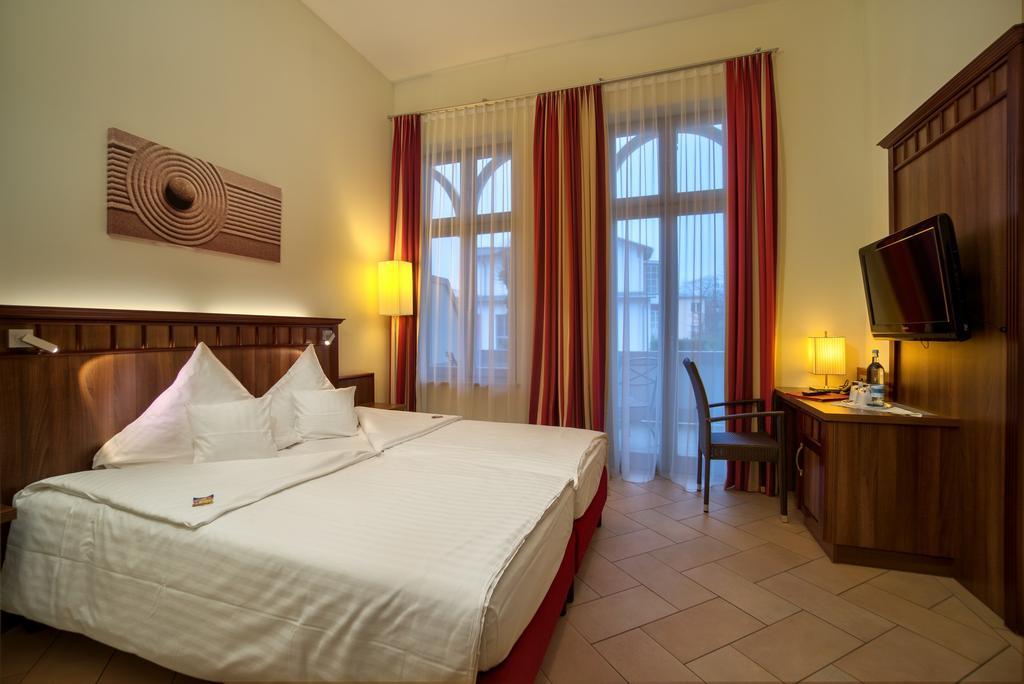 Waldhotel Graal-Muritz Bagian luar foto